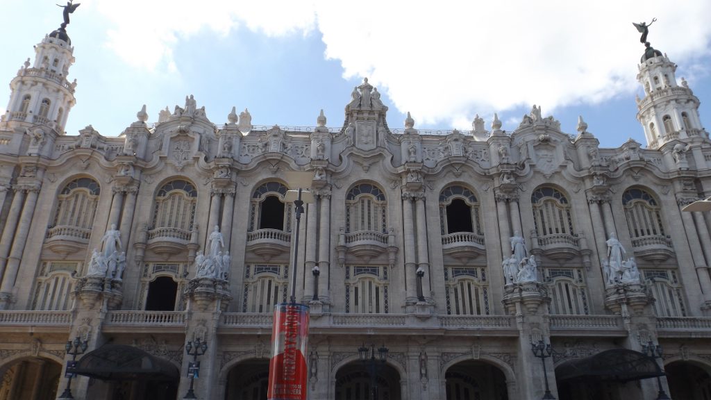 Img post La Habana en 3 días. Gran teatro - Pasaporte y Millas